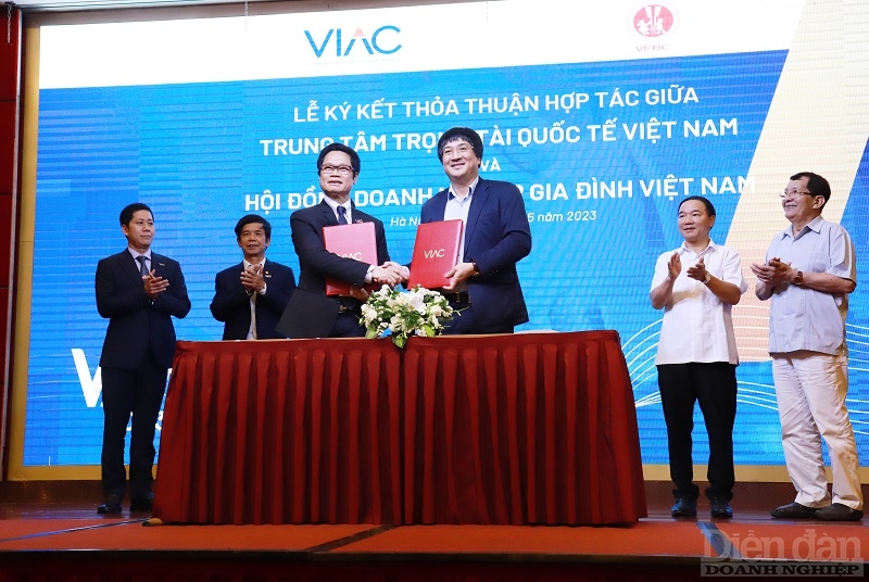 VIAC ký kết hợp đồng hợp tác với Hiệp hội Doanh nghiệp Gia đình Việt Nam
