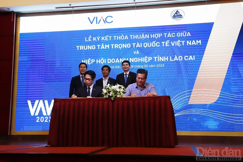 VIAC ký kết hợp đồng hợp tác với Hiệp hội Doanh nghiệp tỉnh Lào Cai