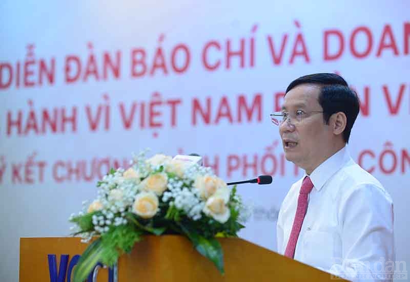 Chủ tịch Phạm Tấn Công thông tin tại Diễn đàn