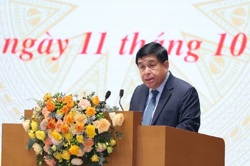 Bộ trưởng Bộ Kế hoạch và Đầu tư - Nguyễn Chí Dũng để tháo gỡ khó khăn cho doanh nghiệp tại buổi lễ Thường trực Chính phủ gặp mặt đại diện doanh nhân -