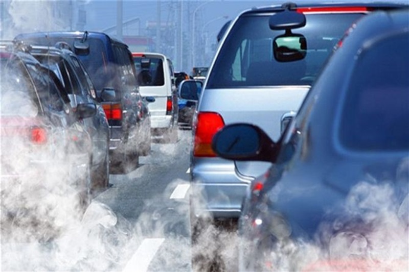 Tuy nhiên, trước đề xuất của một số tỉnh thành về việc áp dụng thu phí khí thải với phương tiện giao thông, Bộ Tài chính cho hay - Ảnh minh họa: ITN