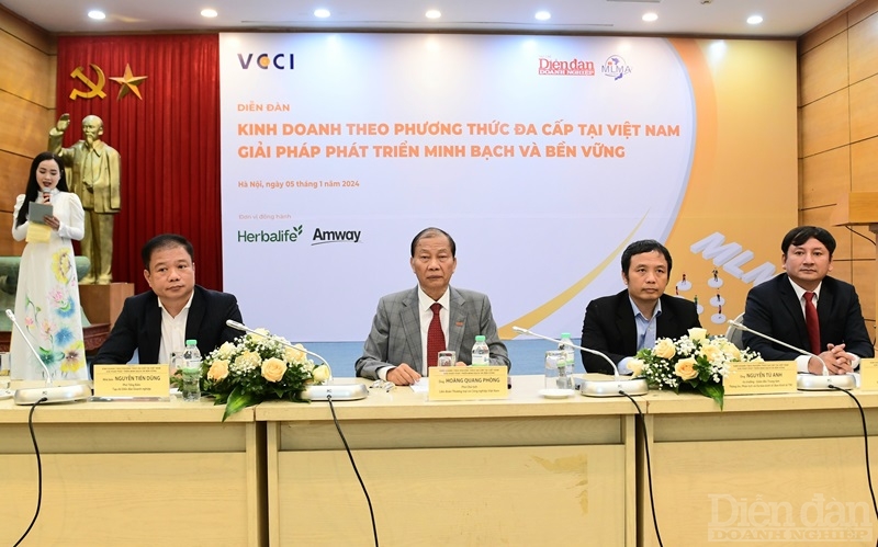 Diễn đàn “Kinh doanh thương phương thức đa cấp tại Việt Nam giải pháp phát triển minh bạch và bền vững” do Diễn đàn Doanh nghiệp tổ chức ngày 05/01/2024