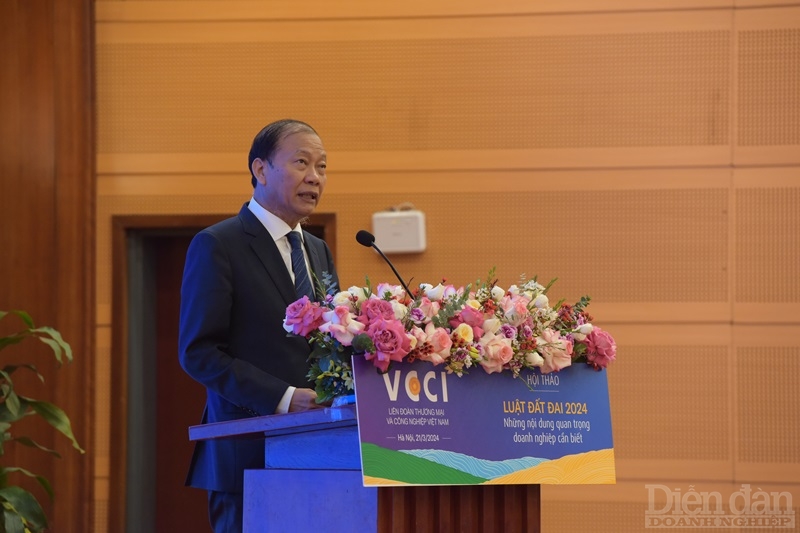 Phó Chủ tịch VCCI - Hoàng Quang Phòng phát biểu tại Hội thảo