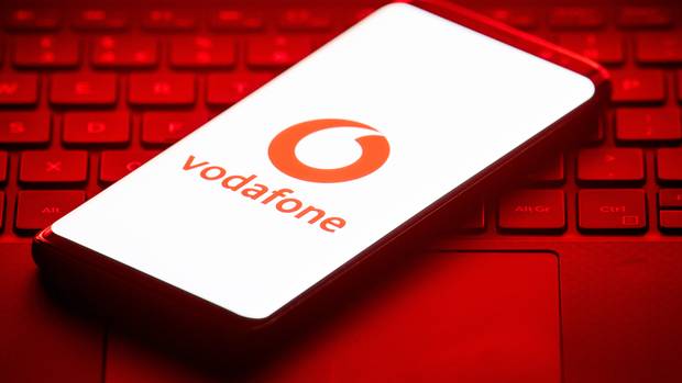 Vụ sáp nhập giữa Vodafone và Mannesmann xảy ra vào năm 2000 và trị giá 180 tỷ USD. Đây là giao dịch mua bán và sáp nhập lớn nhất trong lịch sử.