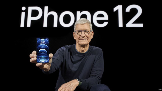 CEO Tim Cook của Apple trong sự kiện ra mắt iPhone 12 hồi đầu tháng.