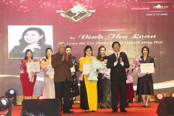 Chương trình “Hội tụ nữ doanh nhân Việt Nam” năm 2021 chính thức bước sang năm thứ 4 liên tiếp.
