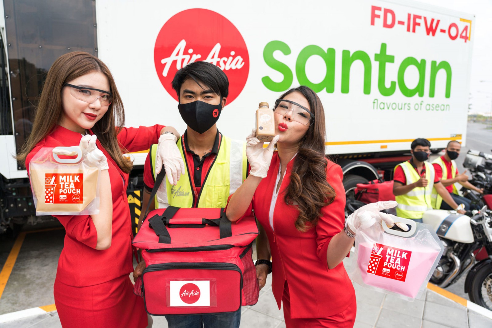 Năm 2020, AirAsia cho ra mắt dịch vụ giao đồ ăn tại Malaysia.