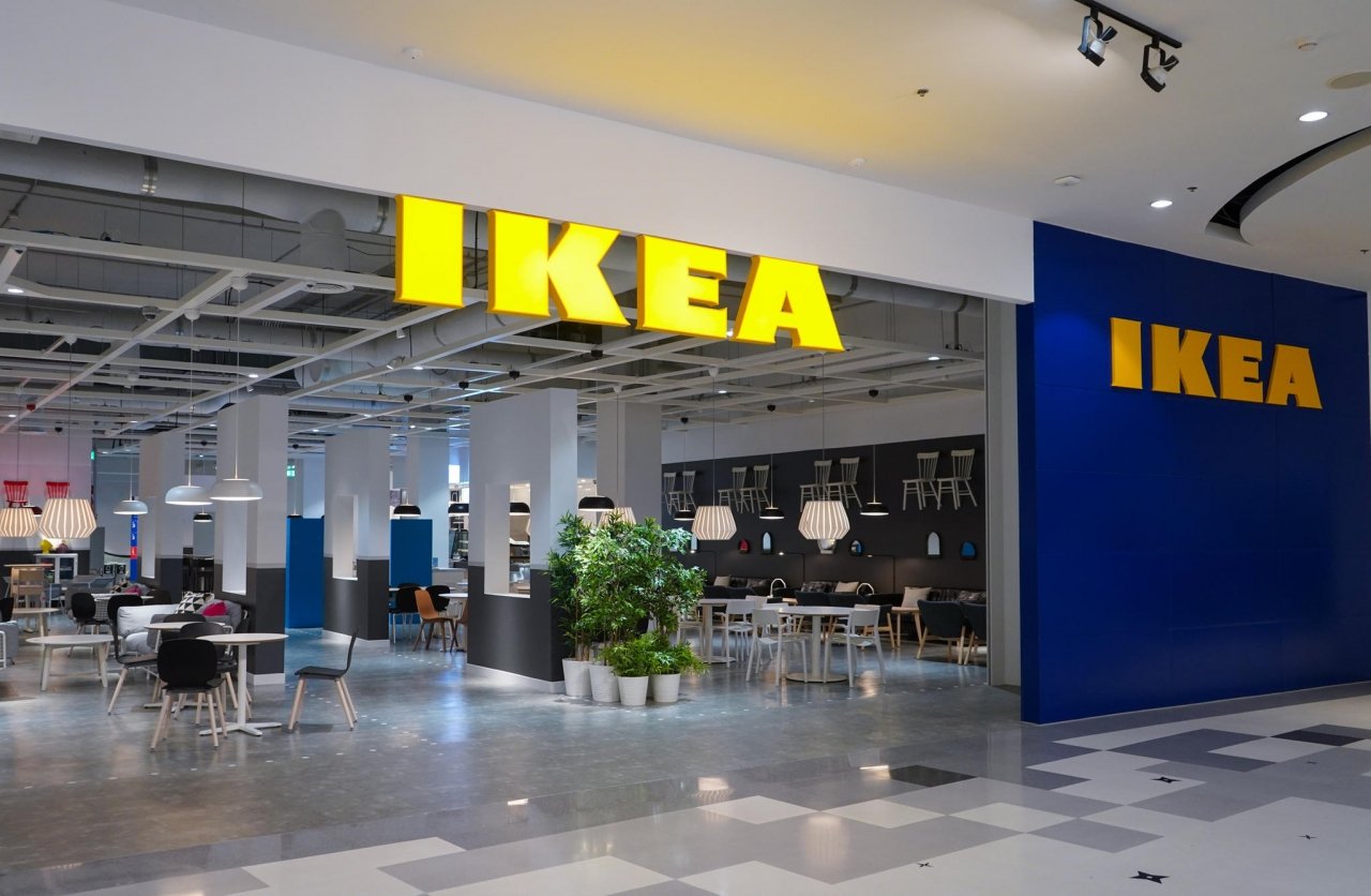 IKEA đã nhanh chóng thống lĩnh toàn cầu với 392 cửa hàng tại 48 quốc gia.