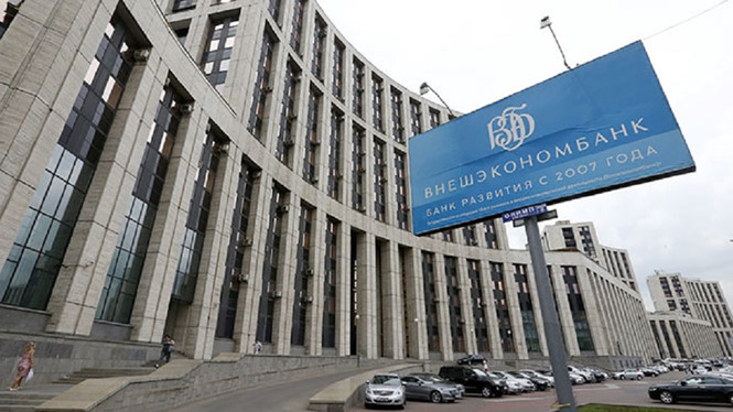 Ngân hàng Phát triển và Kinh tế Đối ngoại, được gọi là Ngân hàng Vnesheconombank (VEB), một trong những mục tiêu trừng phạt của Mỹ.