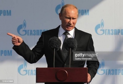 “Đông tiến” sẽ là mục tiêu chiến lược của dầu và khí đốt Nga?
