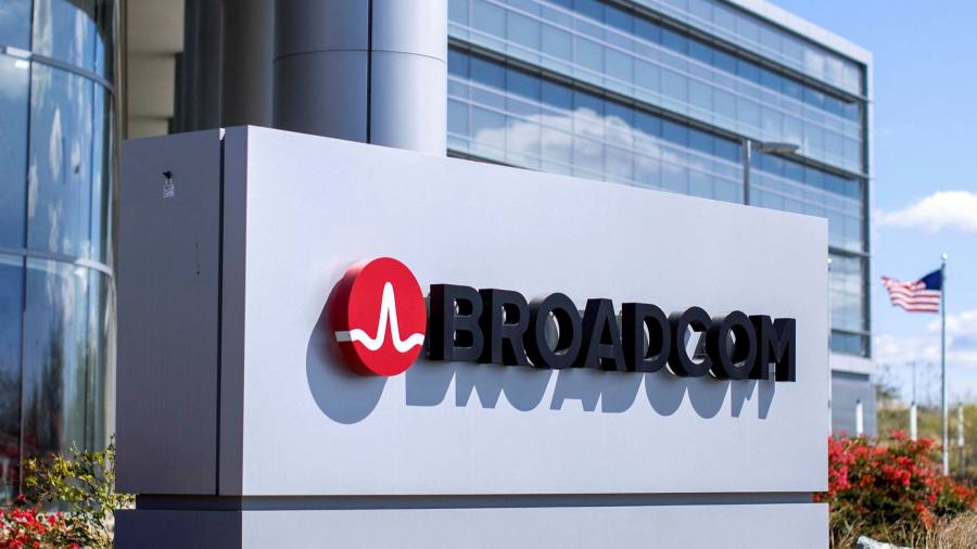 Broadcom đang đàm phán mua lại Vmware trong một thương vụ khổng lồ.
