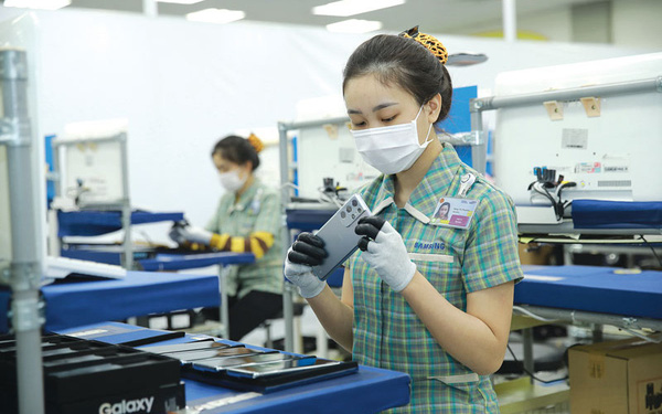 Samsung cắt giảm giờ làm của công nhân tại Việt Nam, Ấn Độ và Brazil.