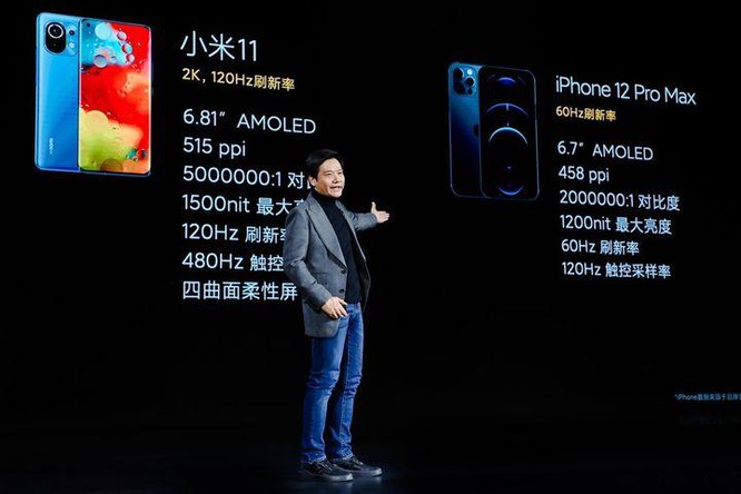 CEO Lei Jun trong một buổi phát hành điện thoại di động dòng Mi 11 cao cấp. Ảnh: Xiaomi.