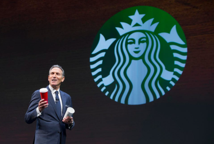 Howard Schultz, người đang tạm thời tiếp quản Starbucks