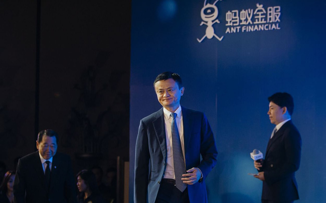 Jack Ma, người sáng lập công ty đã phải từ bỏ quyền kiểm soát của mình với công ty fintech lớn nhất Trung Quốc.