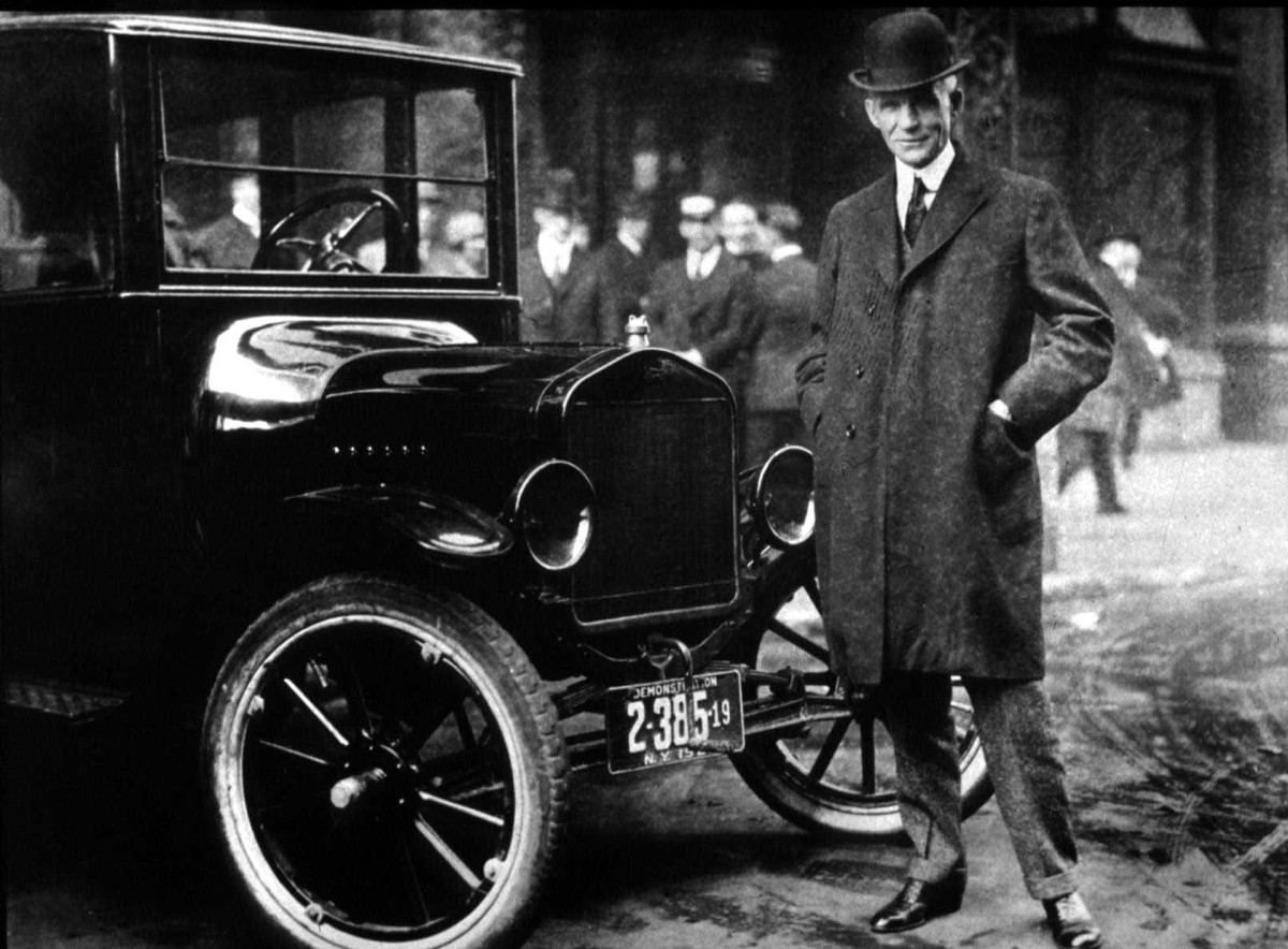 Huyền thoại Henry Ford, người sáng lập Ford Motor.