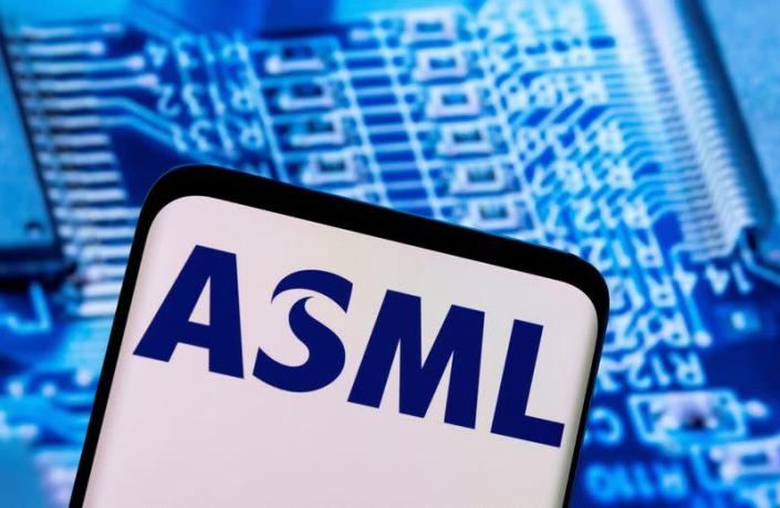 Các quan chức từ một số nhà cung cấp ASML sẽ đến thăm Việt Nam, Malaysia và Singapore. Ảnh: Reuters