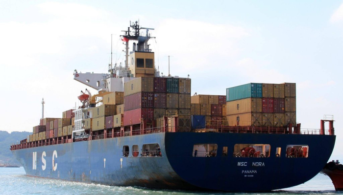 Các hãng vận tải biển toàn cầu đồng loạt tăng giá cước sau cuộc khủng hoảng Biển Đỏ.