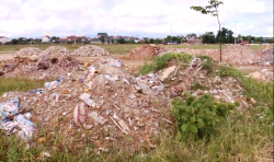 Hà Tĩnh: Nhức nhối nạn đổ trộm phế thải xây dựng