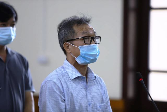 bị cáo Đinh Văn Dũng (56 tuổi, cựu Tổng giám đốc Công ty CP chăn nuôi Bình Hà) bị tuyên án chung thân