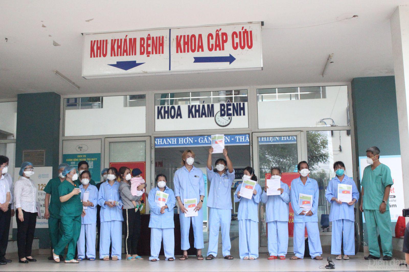 Tại Đà Nẵng đã ghi nhận 15 trường hợp mắc COVID-19 khỏi bệnh, được xuất viện.