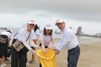 Doanh nghiệp du lịch Đà Nẵng chung tay làm sạch bãi biển