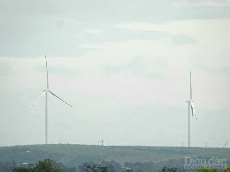 2.	Nhiều tỉnh đang trông chờ cú hích kinh tế từ các dự án điện gió.