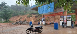 Huyện miền núi Quảng Nam sơ tán dân vì sạt lở bất ngờ