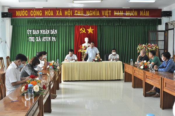 1.	Ông Hồ Phước Thành phát biểu tại buổi kết nối doanh nghiệp với địa phương.