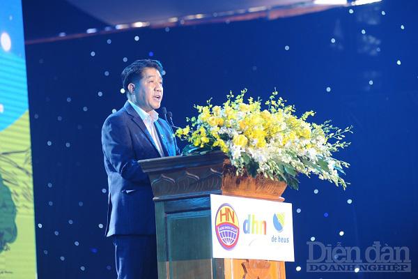 2.	Chủ tịch HĐQT, Tổng Giám đốc Tập đoàn Hùng Nhơn phát biểu tại lễ khởi công.