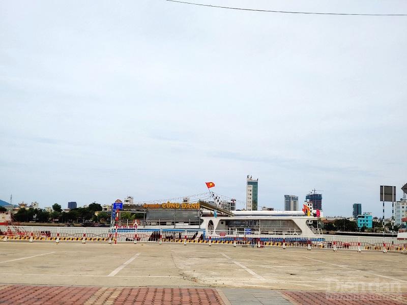 Hiện nay việc khai thác du lịch trên các tuyến đường thủy nội địa tại Đà Nẵng vẫn chỉ tập trung ở khu vực trung tâm và giáp cửa biển, bỏ ngỏ tiềm năng ở Phía Tây, Phía Bắc vốn nhiều dư địa.
