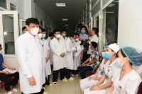 Bộ trưởng Bộ Y tế: "Vấn đề vượt biên, nhập cảnh trái phép ở Nghệ An là hết sức đáng quan ngại"