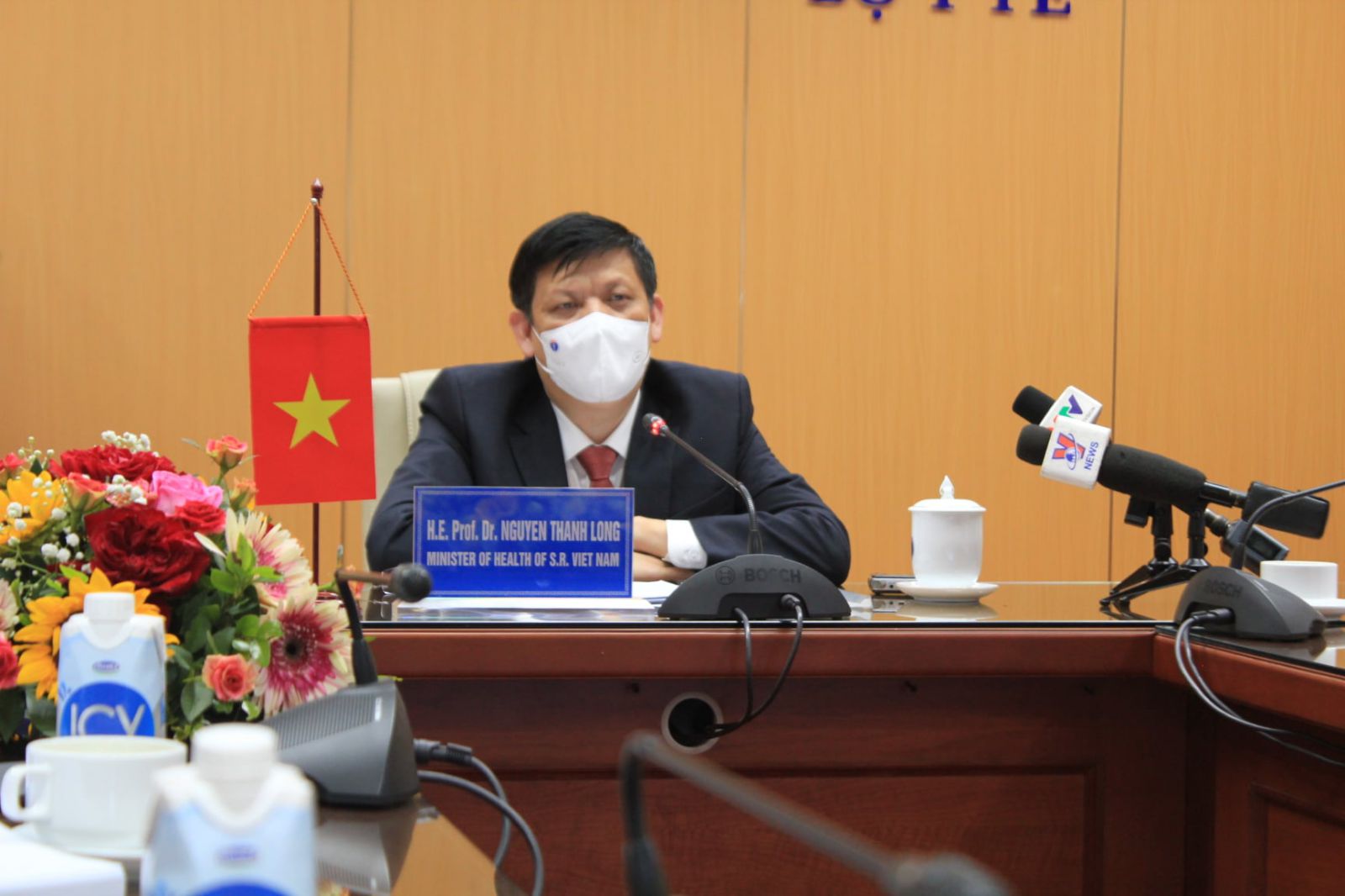 Về đề nghị hỗ trợ của bộ Y tế Lào, Bộ trưởng Nguyễn Thanh Long khẳng định Việt Nam sẵn sàng hỗ trợ Lào vượt qua khó khăn này. 