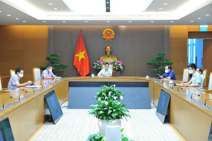 Phó thủ tướng Vũ Đức Đam chủ trì cuộc họp của Ban Chỉ đạo Quốc gia phòng, chống dịch Covid-19 với hai tỉnh Bắc Giang và Bắc Ninh.