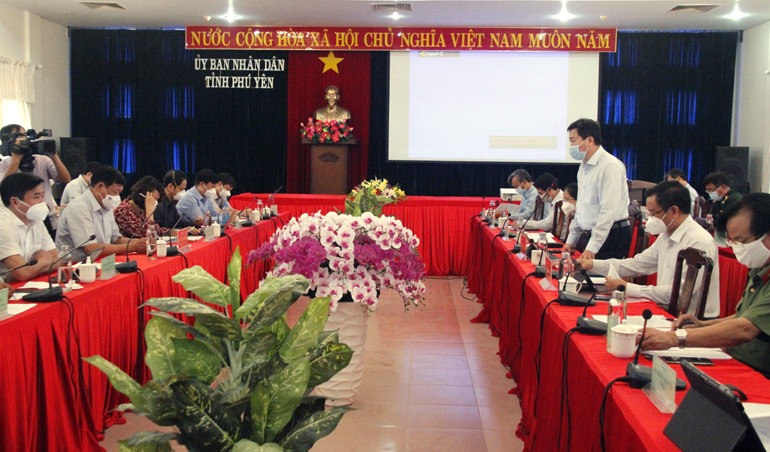 Chủ tịch UBND tỉnh Trần Hữu Thế phát biểu