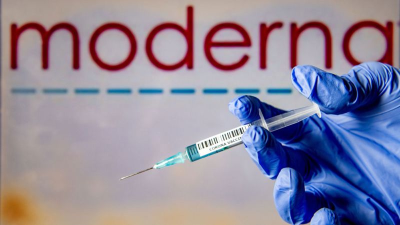 Các nhà quản lý nói vaccine của Moderna an toàn và hiệu quả 94%, dọn đường cho việc cấp phép khẩn cấp của Hoa Kỳ.