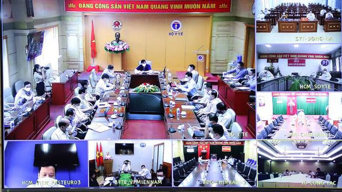 Bộ trưởng họp khẩn trực tuyến với lãnh đạo TP HCM và 3 tỉnh: Bình Dương, Long An, Đồng Nai.