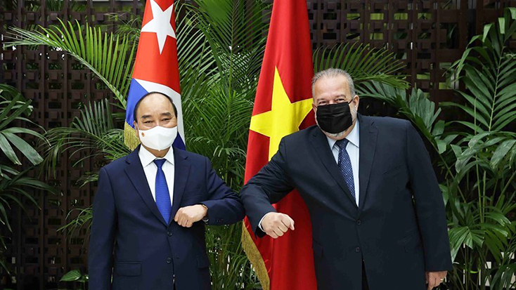 Chủ tịch nước Nguyễn Xuân Phúc hội kiến Thủ tướng Cộng hòa Cuba Manuel Marrero Cruz.