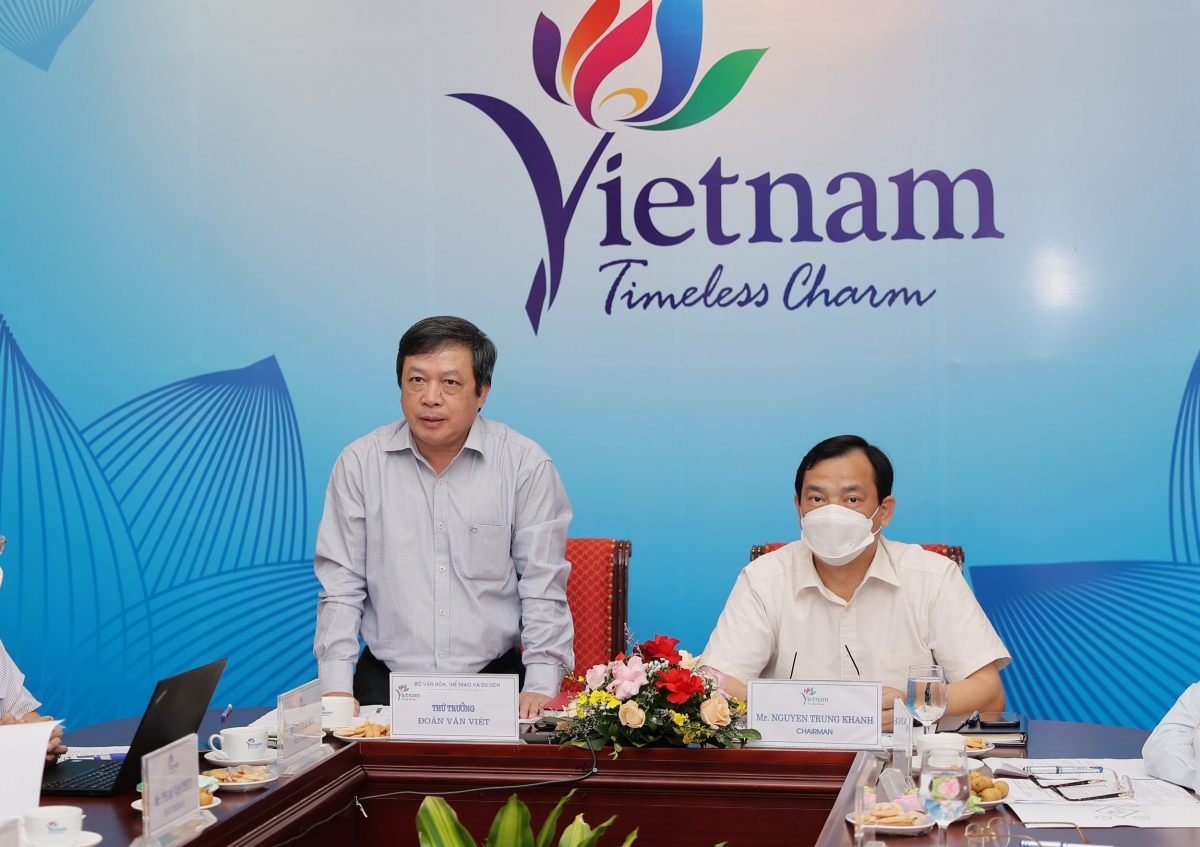 Thứ trưởng Bộ VHTT&DL Đoàn Văn Việt phát biểu kết luận hội nghị. 
