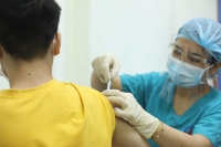 Tiêm vaccine cho trẻ: TP HCM chờ Bộ Y tế hướng dẫn