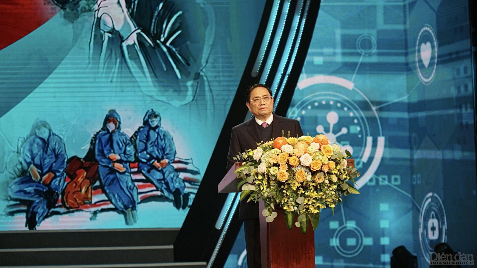 Thủ tướng Phạm Minh Chính phát biểu tối 27/2. 