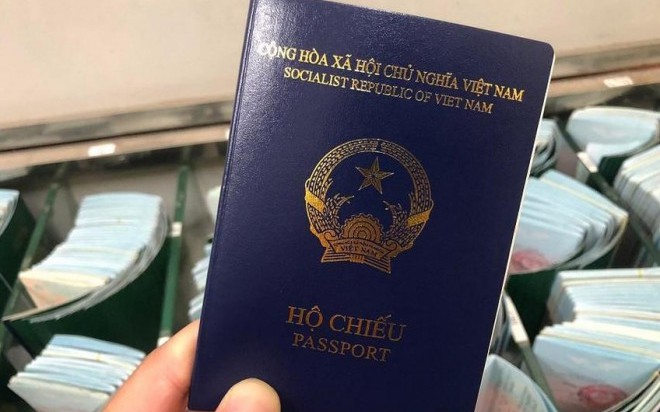 Bộ Công an đã cấp 272.000 hộ chiếu theo mẫu mới cho công dân toàn quốc.