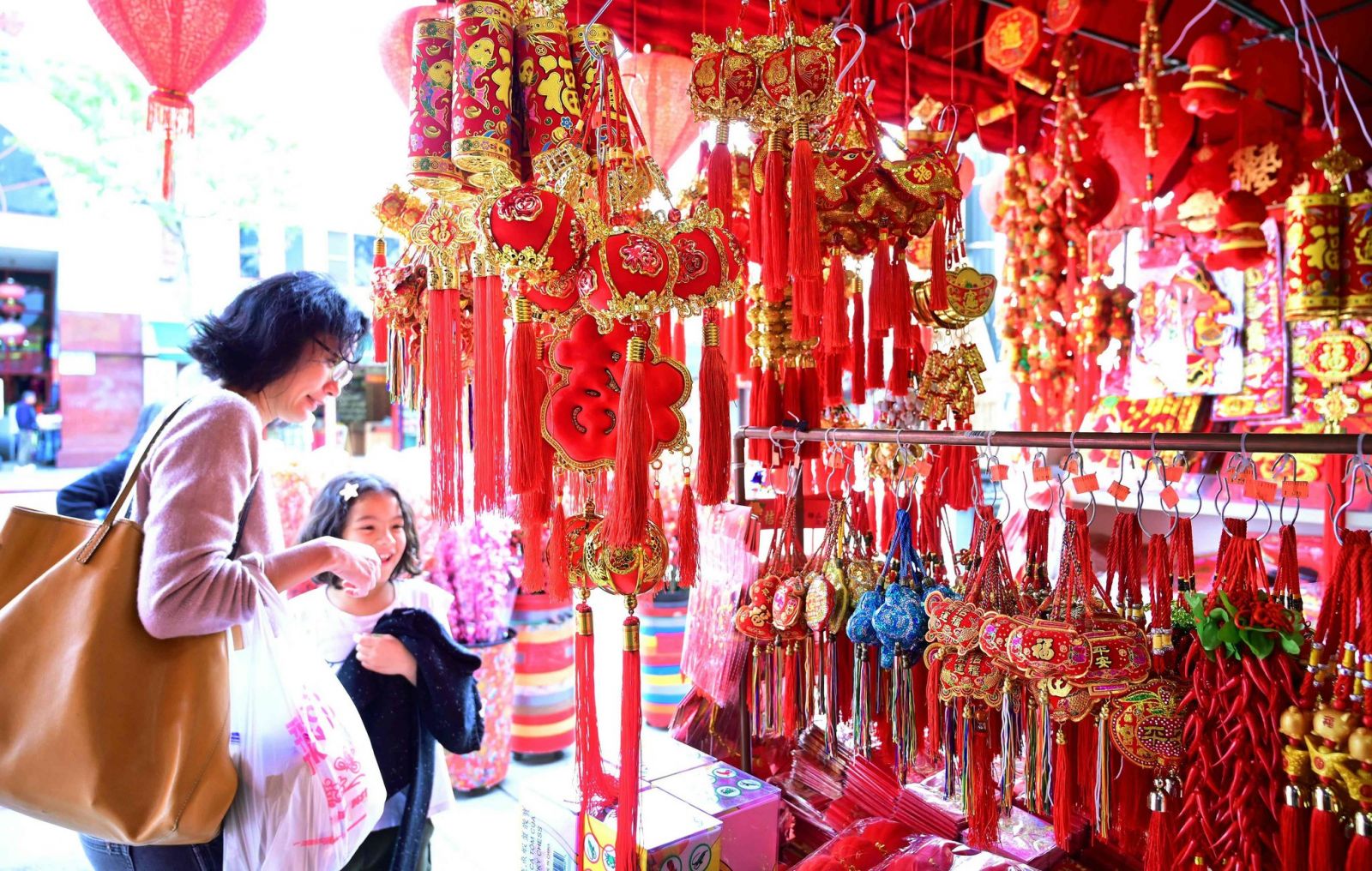 trong dịp lễ Tết Nguyên đán năm nay, toàn thành phố Hà Nội sẽ diễn ra rất nhiều sự kiện sôi động, hấp dẫn thu hút khách du lịch đến tham quan và trải nghiệm.