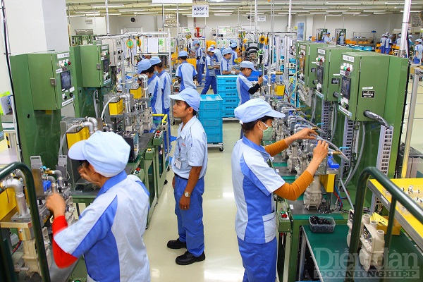 Số lao động đang làm việc tại khu kinh tế, khu công nghiệp gần 160.000 lao động
