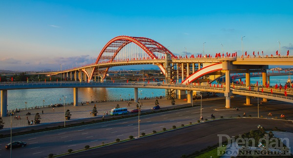 Cầu Hoàng Văn Thụ kết nối trung tâm TP Hải Phòng với huyện Thuỷ Nguyên