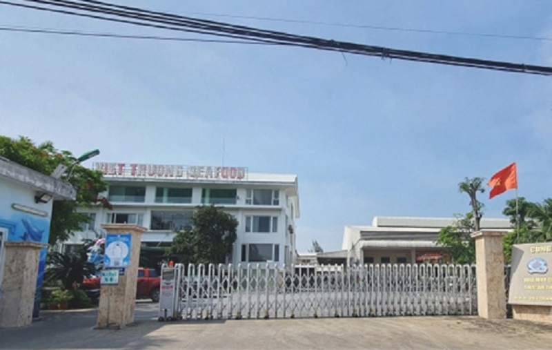 Công ty TNHH Việt Trường cam kết dừng hoạt động phân xưởng sản xuất bột cá đến khi thực hiện và hoàn thành xong hệ thống xử lý khí, mùi hôi