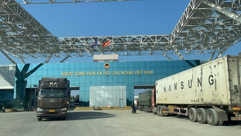 Năm 2021, xuất nhập khẩu qua các cửa khẩu biên giới của Quảng Ninh đạt 12,81 tỷ USD