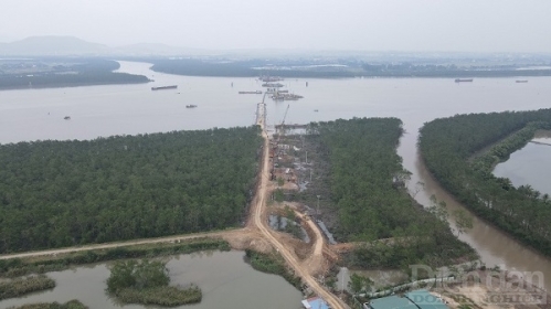 Đẩy nhanh tiến độ cây cầu kết nối vùng Hải Phòng - Quảng Ninh