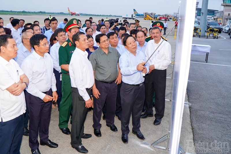Thủ tướng Chính phủ Phạm Minh Chính kiểm tra việc chuẩn bị khởi công dự án xây dựng Nhà ga hành khách T2 - Cảng hàng không quốc tế Cát Bi