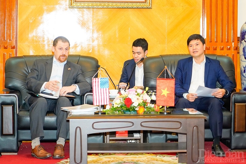 Phó Tham tán kinh tế Đại sứ quán Hoa Kỳ tại Việt Nam cho rằng TP Hải Phòng có cơ sở hạ tầng phù hợp với điều kiện hợp tác mà các nhà đầu tư Hoa Kỳ tìm kiếm